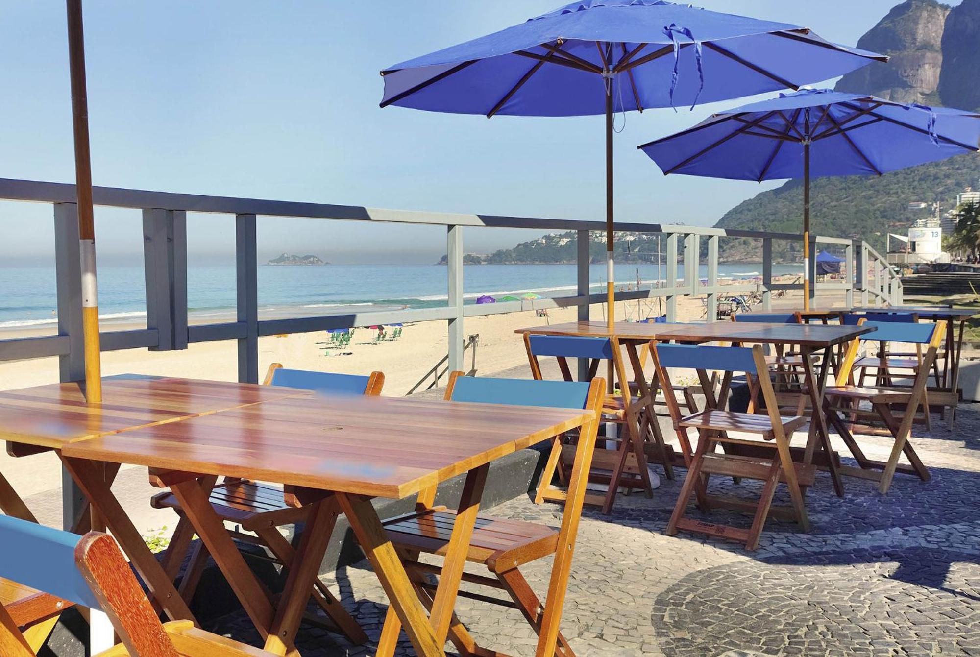 Hotel Nacional Rio De Janeiro - Oficial 外观 照片 A beach bar in Rio de Janeiro, Brazil