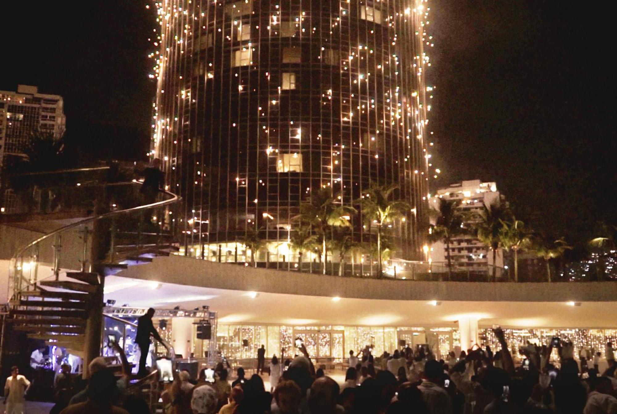 Hotel Nacional Rio De Janeiro - Oficial 外观 照片 The 2007 lighting of the Christmas tree at the Hilton San Diego